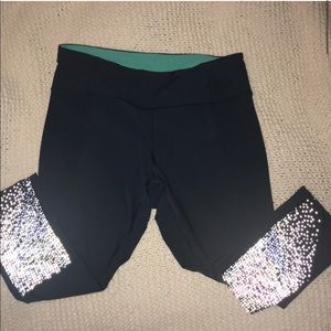 Teal lululemon leggings with reflective detail!